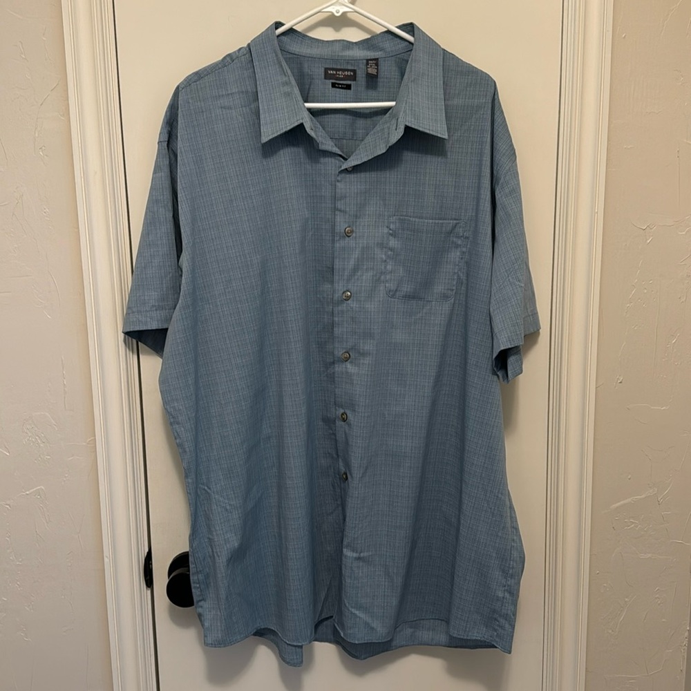 Van Heusen Flex Men’s Button Down Short Sleeved Shirt. 3XL